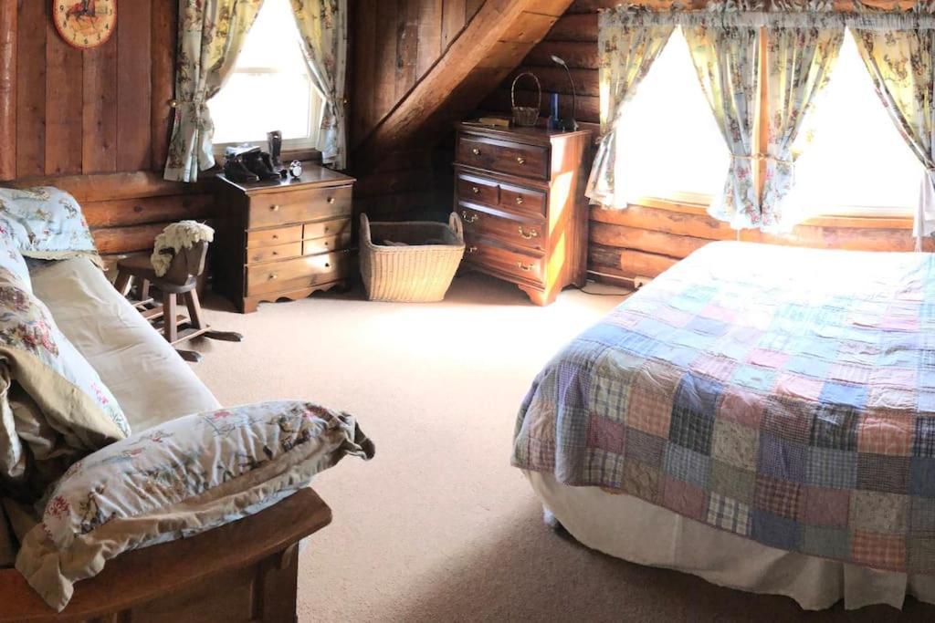 Acorn Resort A Unique Retreat Cabin, 13 Acres Land Bloomington Extérieur photo